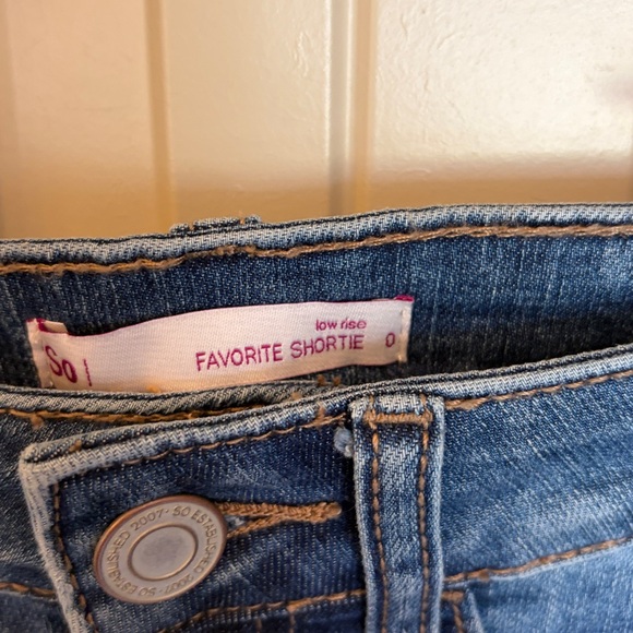 So Jean shorts juniors NWT - Picture 3 of 4